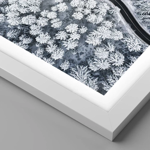 Affiche dans un cadre blanc - Poster - À travers une forêt d'hiver - 50x70 cm
