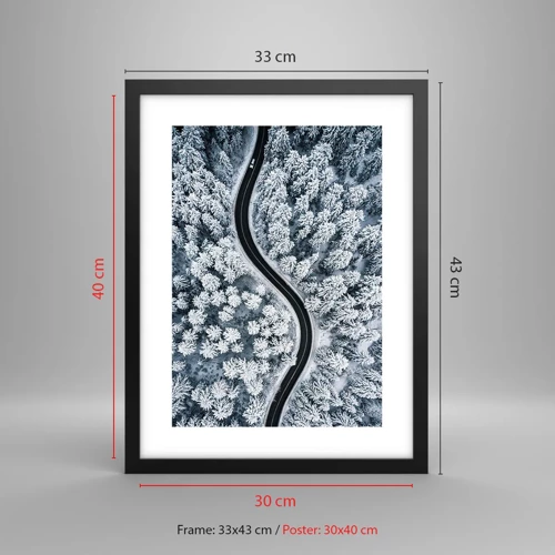 Affiche dans un cadre noir - Poster - À travers une forêt d'hiver - 30x40 cm