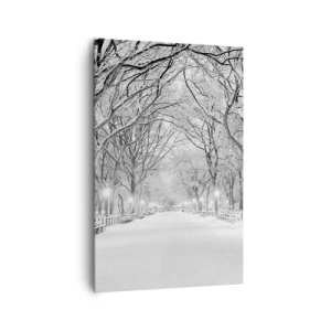 Impression sur toile - Image sur toile - Une allée d'hiver avec des arbres enneigés en monochrome - 80x120cm - Les quatres saisons – l’hiver - Décoration murale moderne pour le salon et la chambre ARTTOR