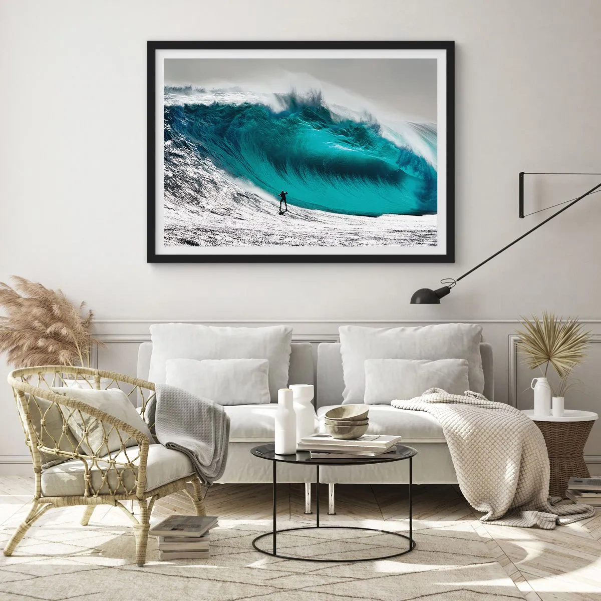 Affiche dans un cadre noir - Poster - Surfeur devant une énorme vague - 100x70cm - Challenge accepté - Décoration murale moderne pour le salon et la chambre ARTTOR