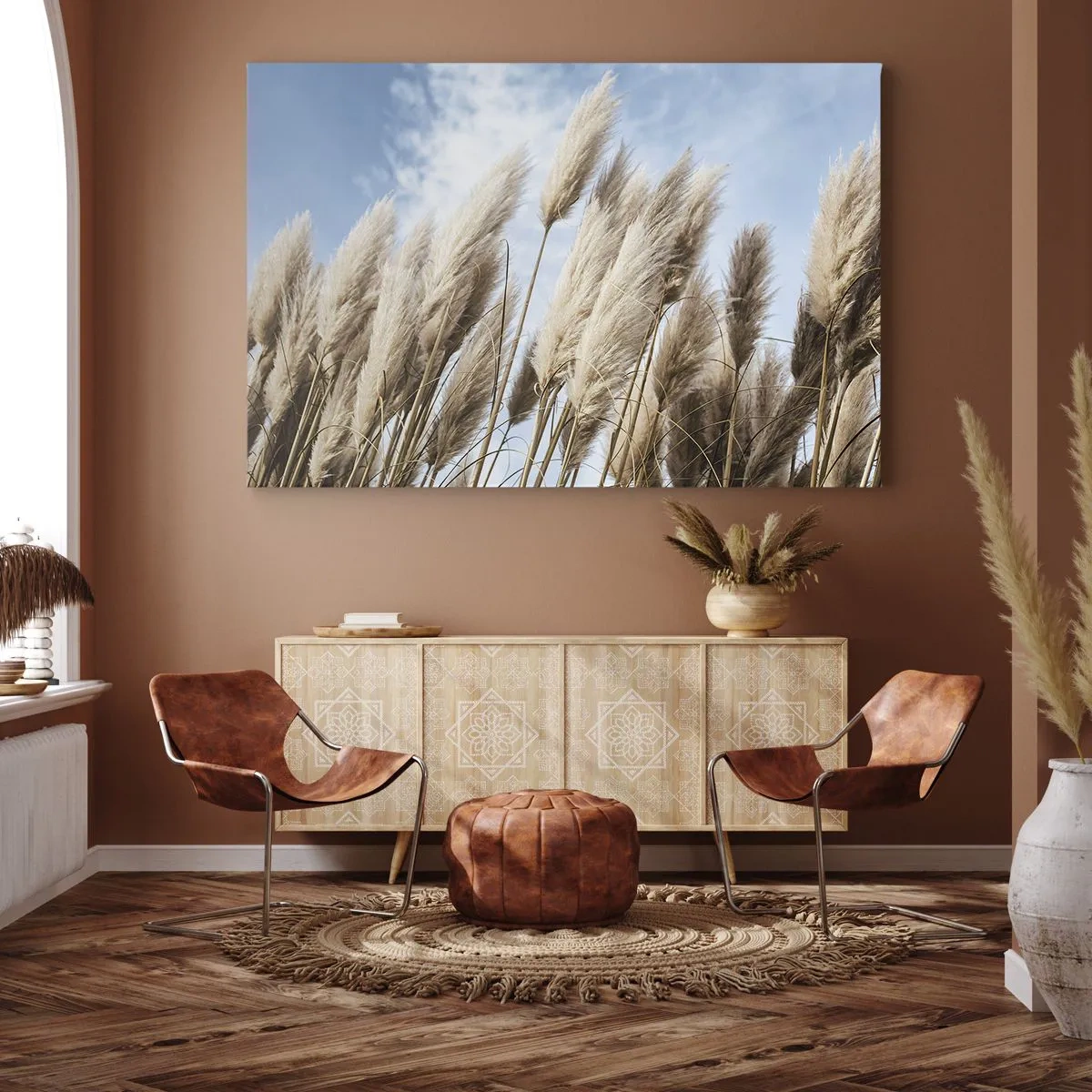 Impression sur toile - Image sur toile - Herbes de pampa délicates contre un ciel bleu avec des nuages légers - 120x80cm - Caresse ensoleillée et venteuse - Décoration murale moderne pour le salon et la chambre ARTTOR