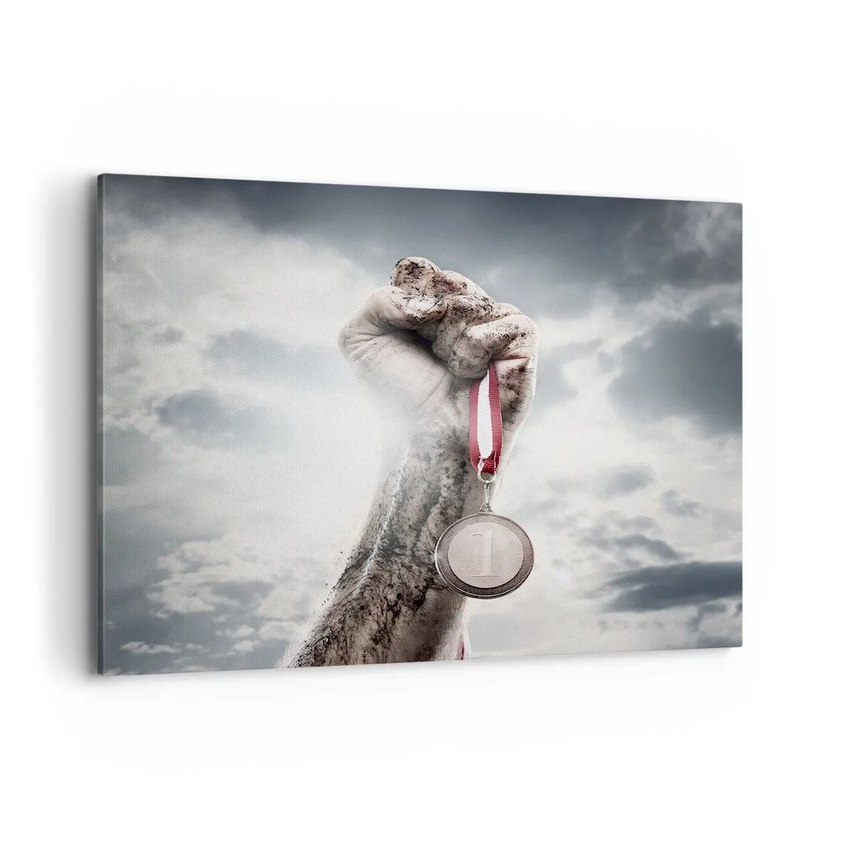 Impression sur toile - Image sur toile - Une main levée avec une médaille contre un ciel nuageux - 100x70cm - Per aspera ad astra - Décoration murale moderne pour le salon et la chambre ARTTOR