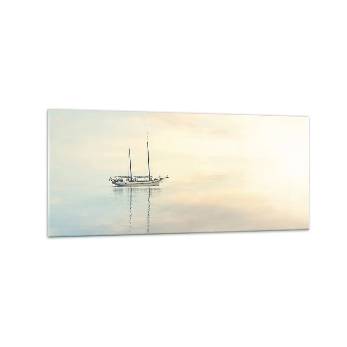 Impression sur verre - Image sur verre - Un bateau sur une mer calme dans une douce lumière - 120x50cm - Dans une mer de silence - Décoration murale moderne pour le salon et la chambre ARTTOR
