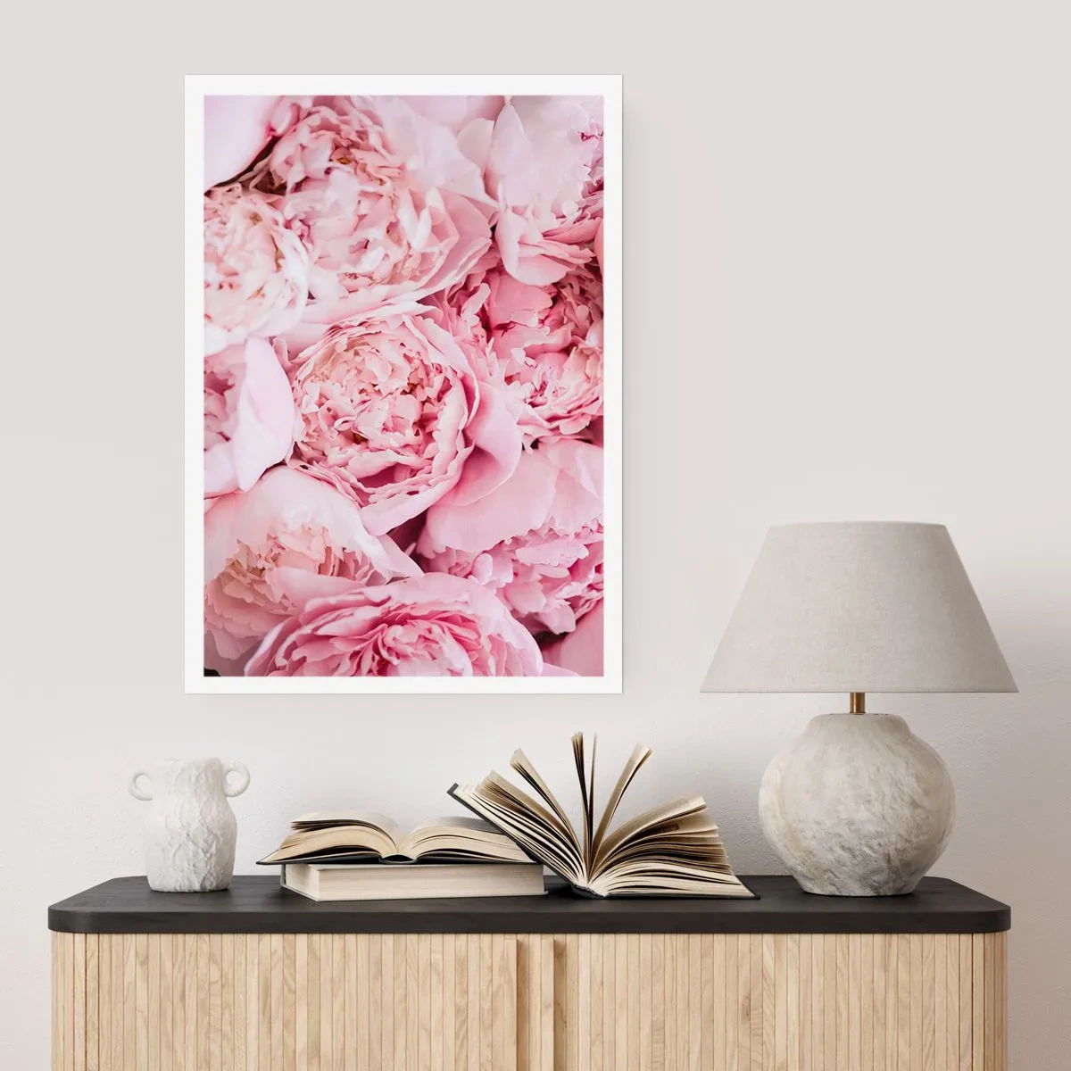 Affiche - Poster - Gros plan de délicates pivoines roses en pleine floraison - 50x70cm - Caliné et parfumé - Décoration murale moderne pour le salon et la chambre ARTTOR