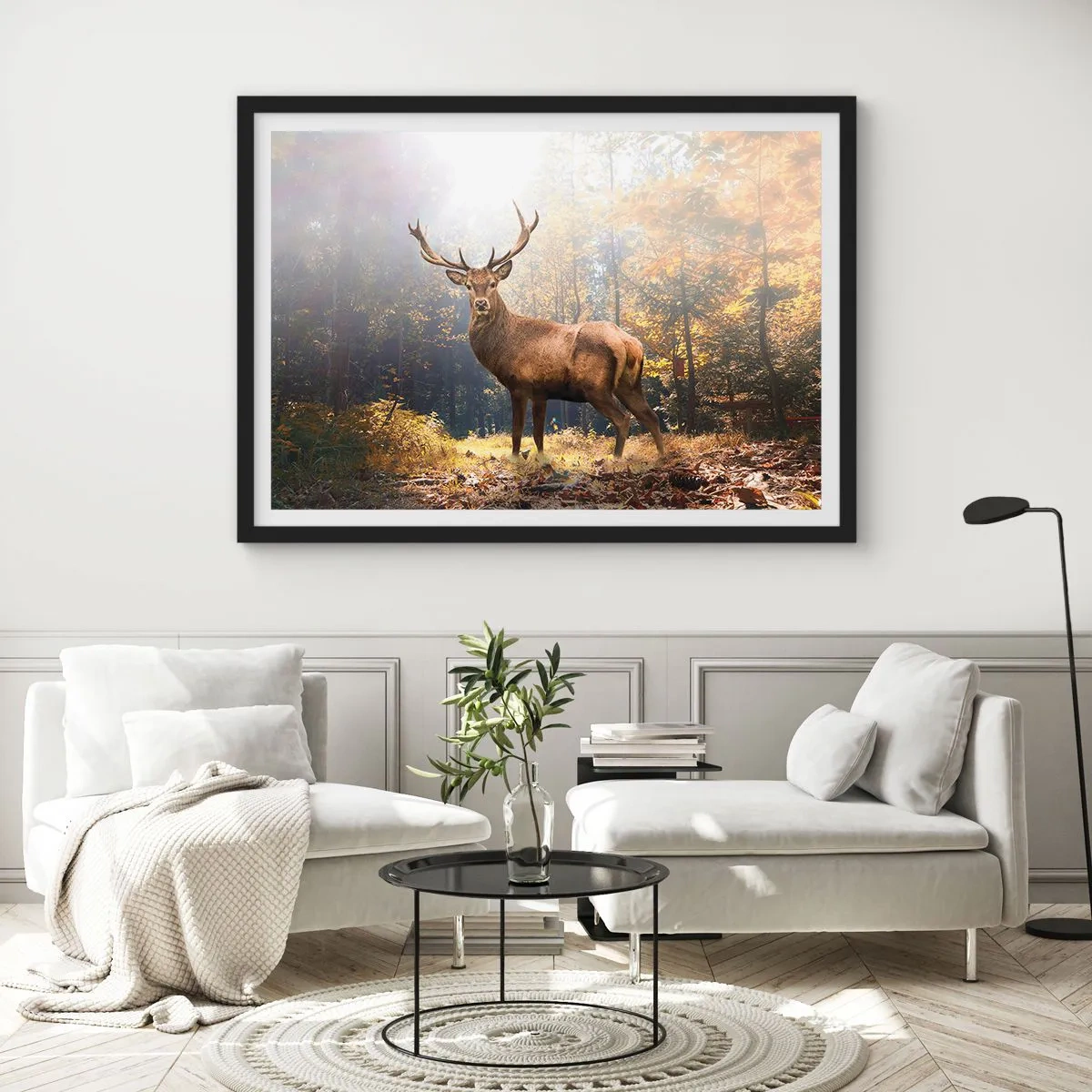 Affiche dans un cadre noir - Poster - Cerf dans la forêt d'automne avec les rayons du soleil - 100x70cm - Toute sa majesté - Décoration murale moderne pour le salon et la chambre ARTTOR