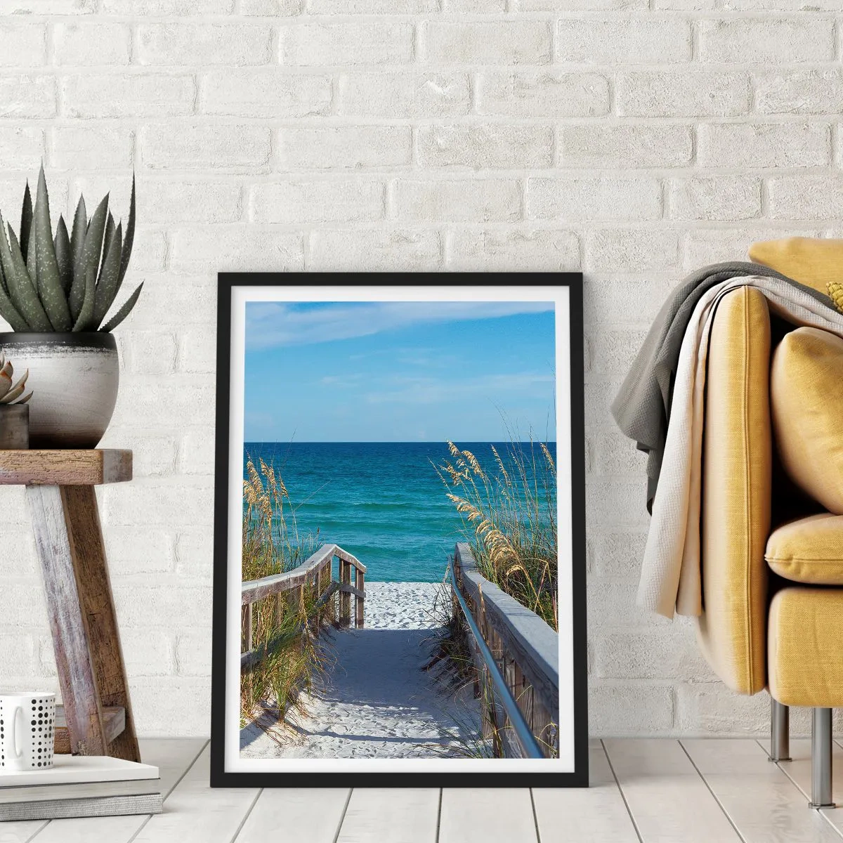 Affiche dans un cadre noir - Poster - Entrée de la plage avec vue sur la mer - 50x70cm - Au soleil, sous le vent - Décoration murale moderne pour le salon et la chambre ARTTOR