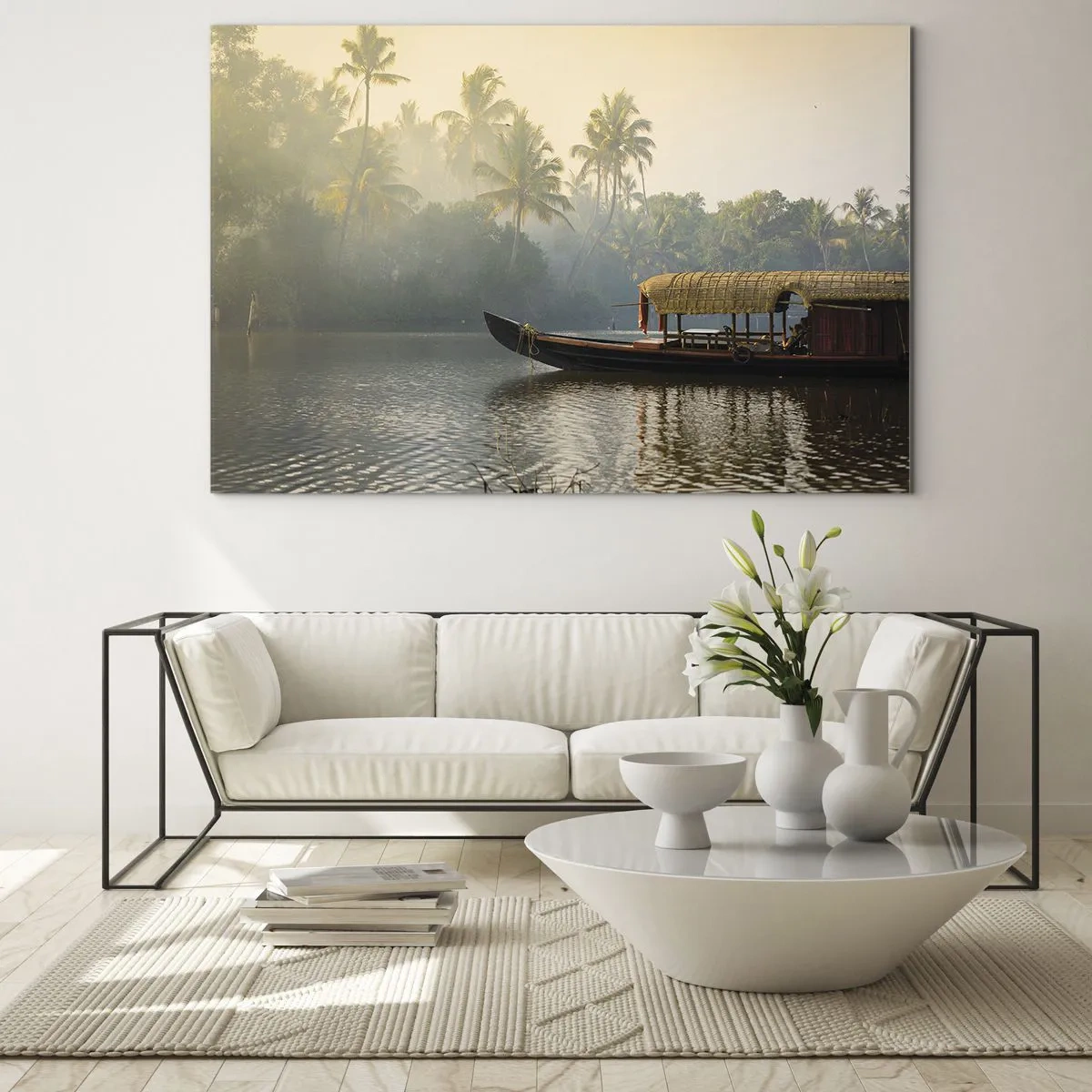 Impression sur verre - Image sur verre - Un bateau sur une rivière calme entourée de palmiers le matin - 100x70cm - Maison sur la rivière - Décoration murale moderne pour le salon et la chambre ARTTOR