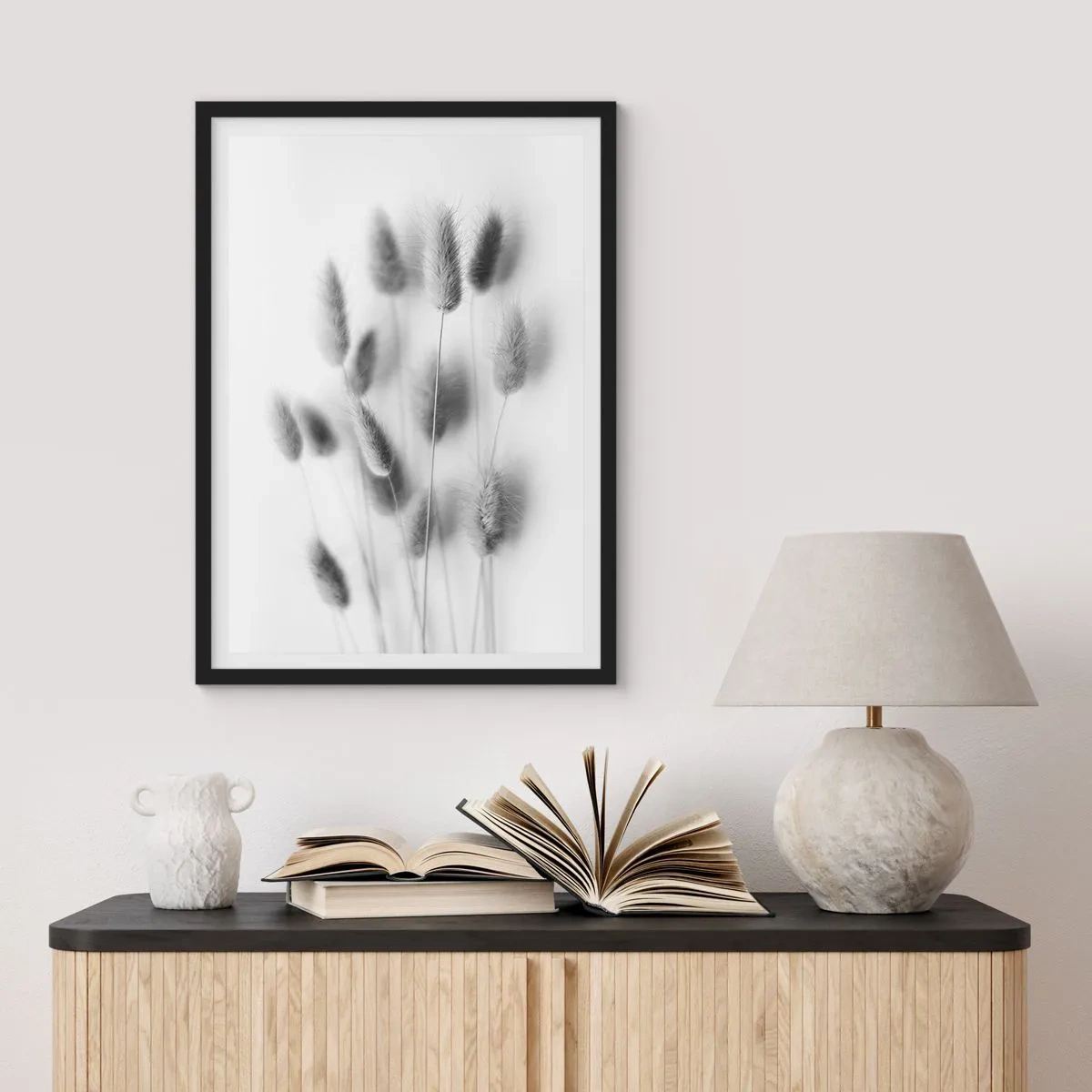 Affiche dans un cadre noir - Poster - Épis d'herbe duveteux noirs et blancs - 50x70cm - Son herbe duveteuse - Décoration murale moderne pour le salon et la chambre ARTTOR