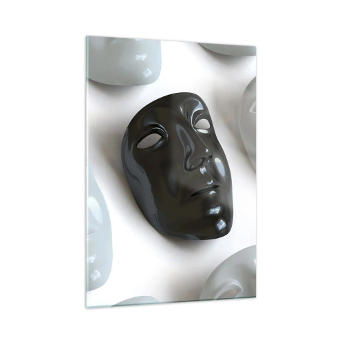 Impression sur verre - Image sur verre - Un masque noir et blanc sur un fond de masques blancs sur fond clair - 50x70cm - Comment se démarquer ? - Décoration murale moderne pour le salon et la chambre ARTTOR