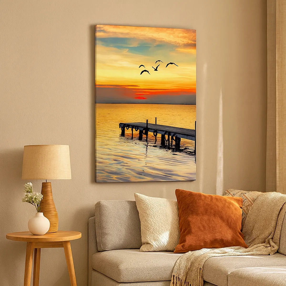 Impression sur toile - Image sur toile - Coucher de soleil avec un voilier et une jetée sur un lac calme - 50x70cm - Le soir revient - Décoration murale moderne pour le salon et la chambre ARTTOR