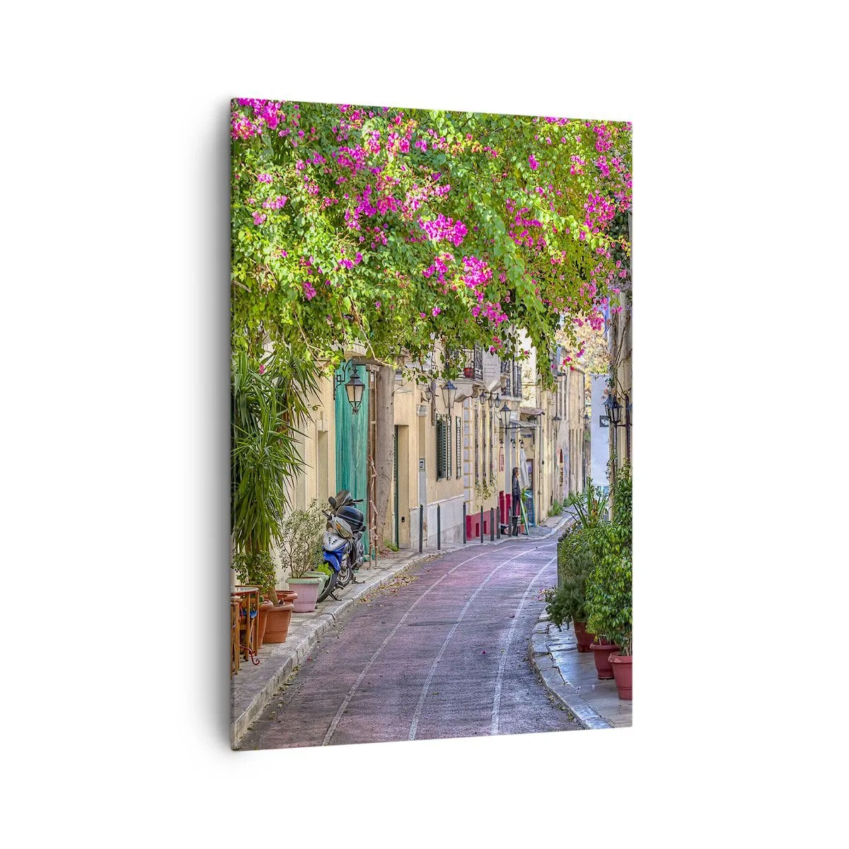 Impression sur toile - Image sur toile - Une charmante rue avec des vignes fleuries et des tables de café - 70x100cm - Allée fleurie - Décoration murale moderne pour le salon et la chambre ARTTOR