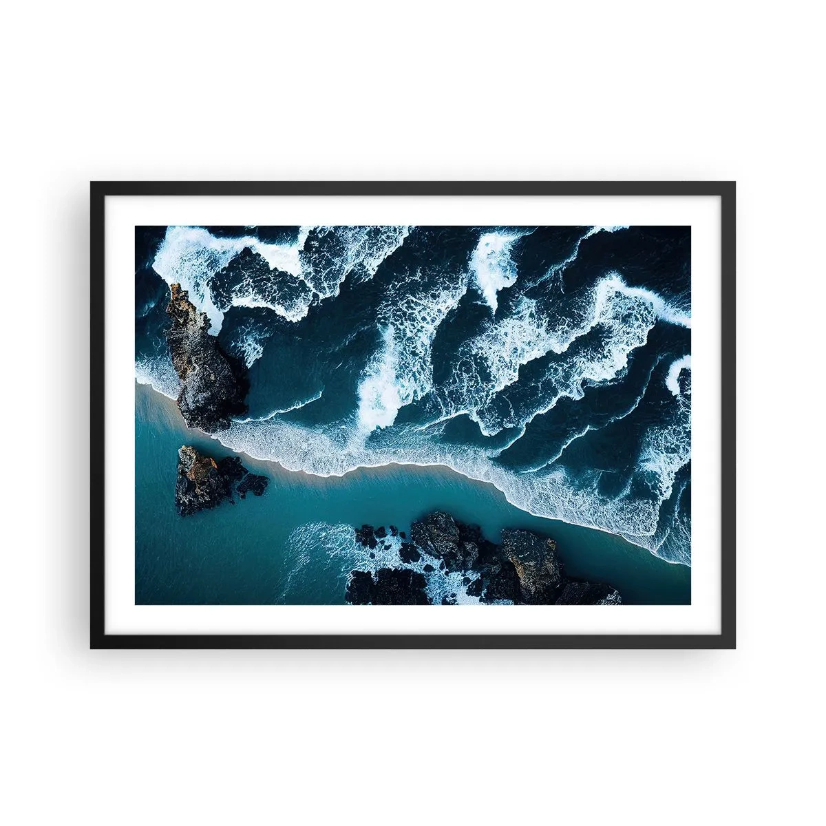 Affiche dans un cadre noir - Poster - Vue aérienne des vagues s'écrasant sur le rivage - 70x50cm - Enveloppé par les vagues - Décoration murale moderne pour le salon et la chambre ARTTOR