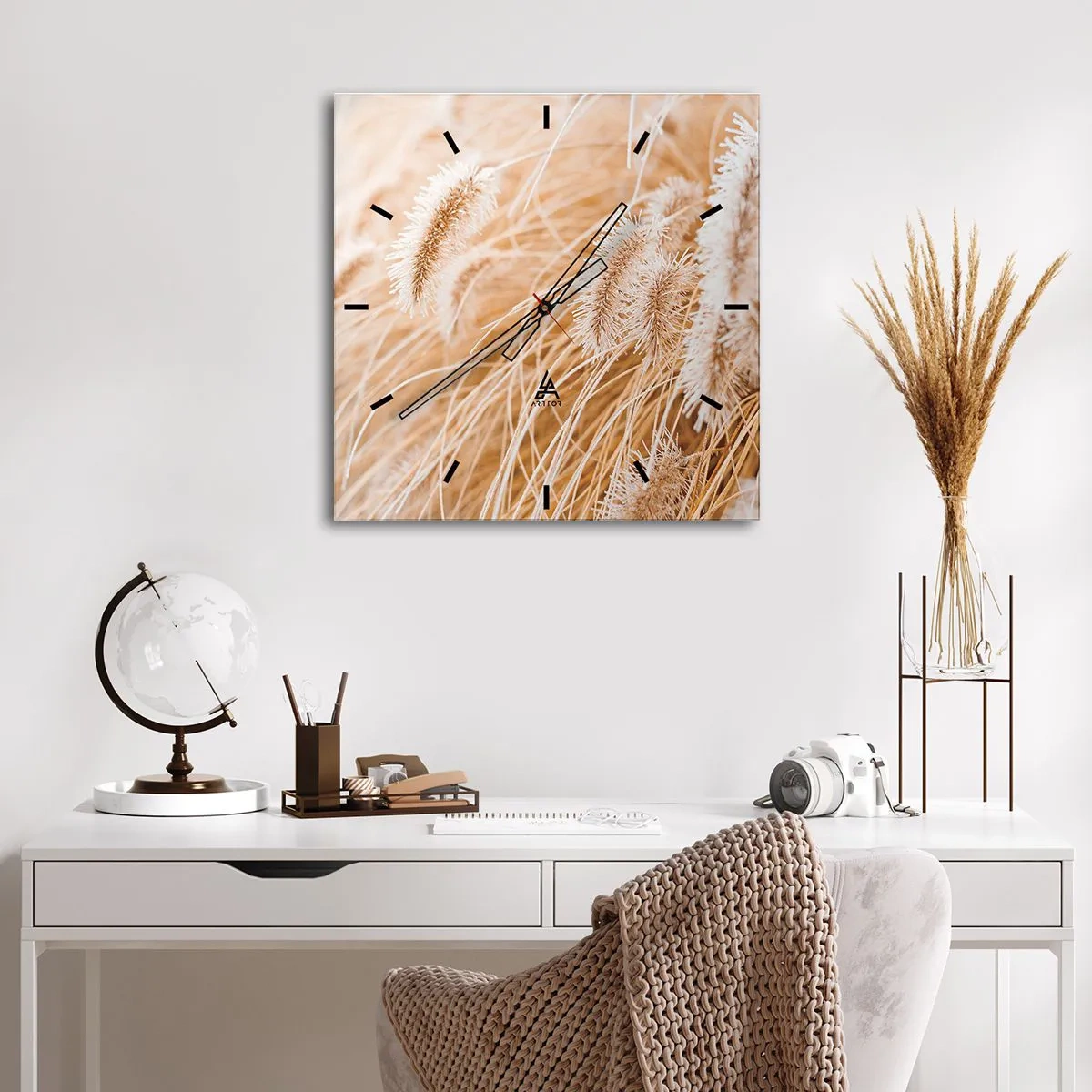 Horloge murale - Pendule murale - Le bruissement doré de l'herbe - 30x30 cm