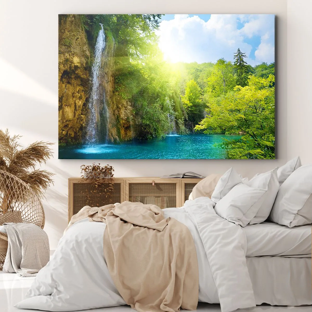 Impression sur toile - Image sur toile - Une cascade se jetant dans un lac turquoise entouré de verdure - 70x50cm - Ce doit être le paradis ici - Décoration murale moderne pour le salon et la chambre ARTTOR