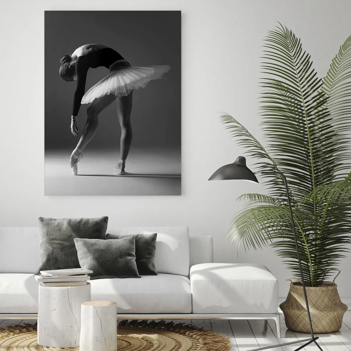 Impression sur verre - Image sur verre - Une ballerine dans une pose élégante sur un fond noir et blanc - 70x100cm - Belle ballerine - Décoration murale moderne pour le salon et la chambre ARTTOR