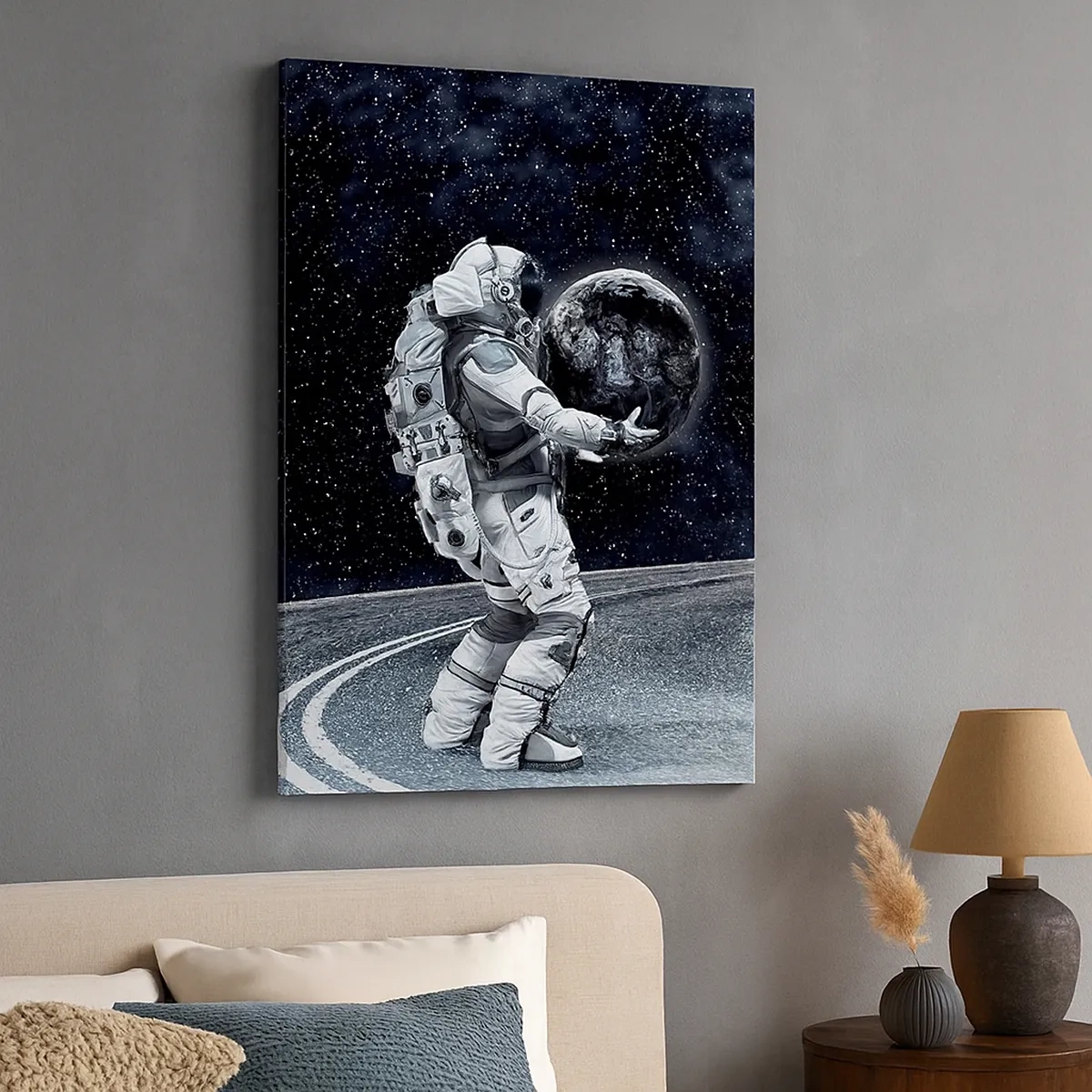 Impression sur toile - Image sur toile - Astronaute avec la Terre contre le ciel étoilé - 50x70cm - Sur la Voie Lactée - Décoration murale moderne pour le salon et la chambre ARTTOR