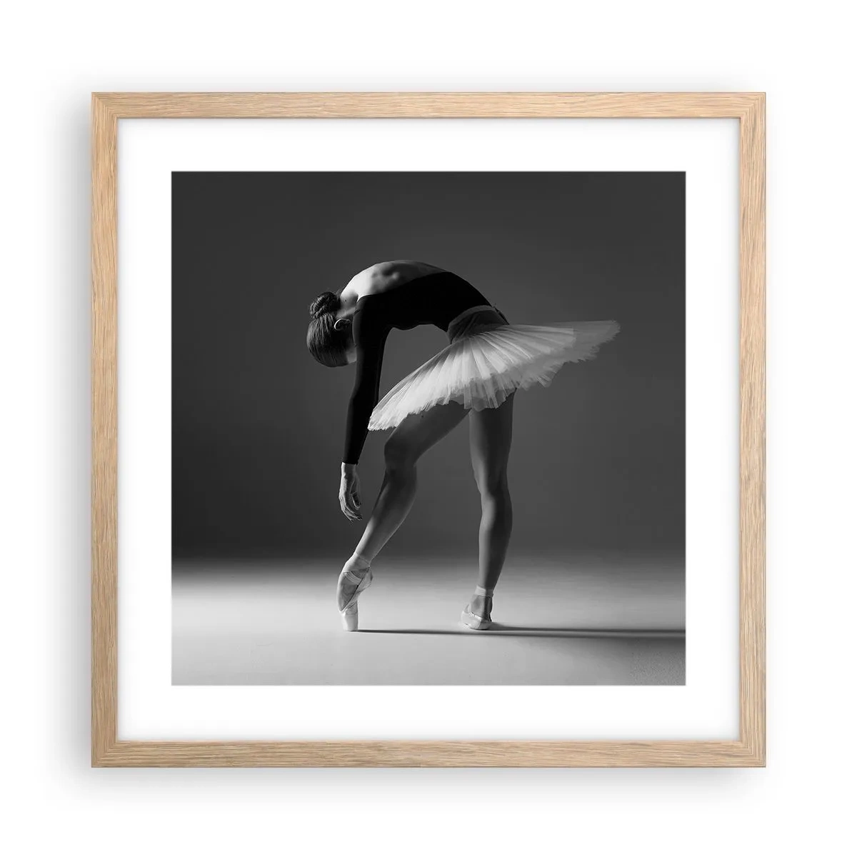 Affiche dans un chêne clair - Poster - Belle ballerine - 40x40 cm