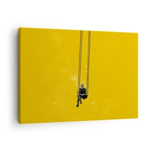 Impression sur toile - Image sur toile - Une personne sur une balançoire sur un fond jaune intense - 70x50cm - Un jour comme tous les jours - Décoration murale moderne pour le salon et la chambre ARTTOR