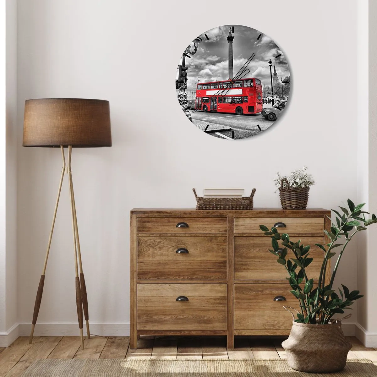 Horloge murale - Pendule murale - Un bus rouge à impériale avec en arrière-plan les toits de Londres - 30x30cm - La vraie circulation sanguine de la ville - Décoration murale moderne pour le salon, la cuisine et la chambre ARTTOR