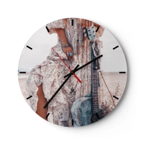 Horloge murale - Pendule murale - Style bohème avec une guitare sur la plage et une robe fleurie - 30x30cm - Enfant de fleur en route - Décoration murale moderne pour le salon, la cuisine et la chambre ARTTOR