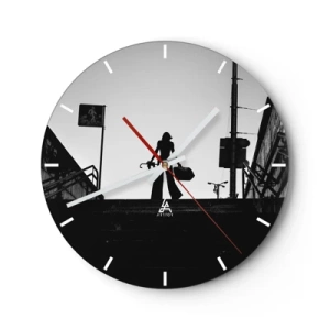 Horloge murale - Pendule murale - Silhouette d'une femme dans les escaliers dans une photo contrastée en noir et blanc - 30x30cm - Pèlerinage urbain - Décoration murale moderne pour le salon, la cuisine et la chambre ARTTOR