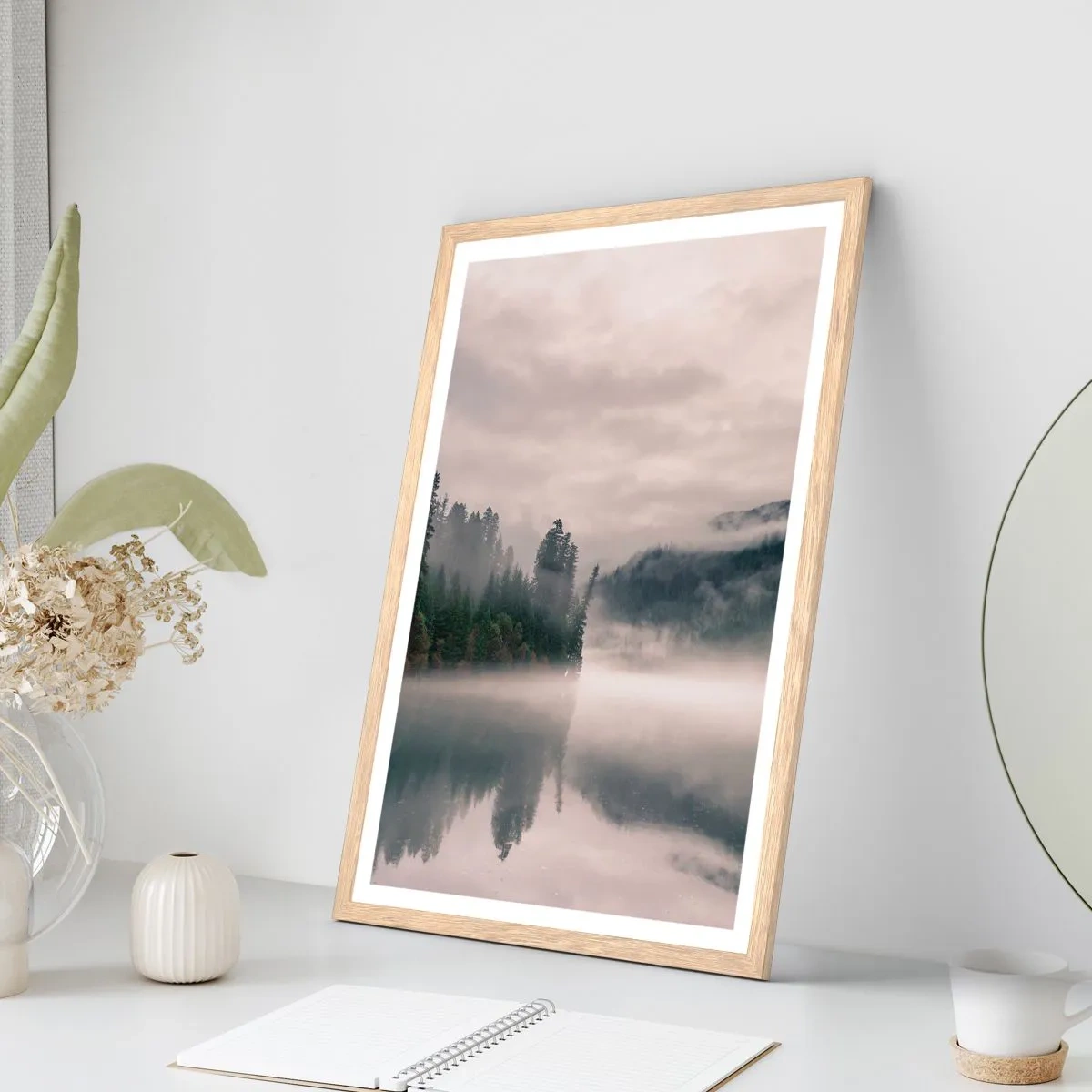 Affiche dans un chêne clair - Poster - Reflet dans le brouillard - 30x40 cm