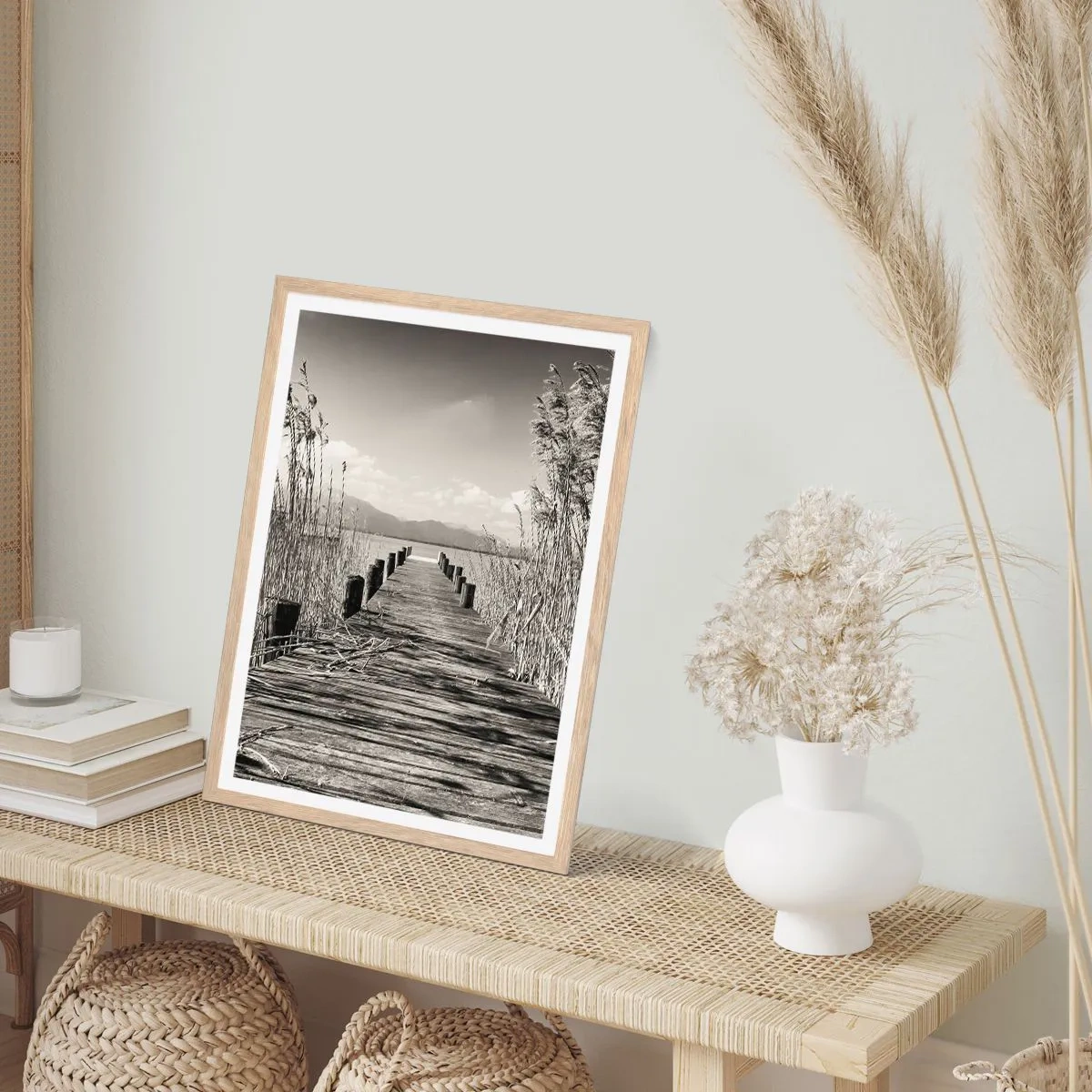 Affiche dans un chêne clair - Poster - Dans le calme de l'herbe - 50x70 cm