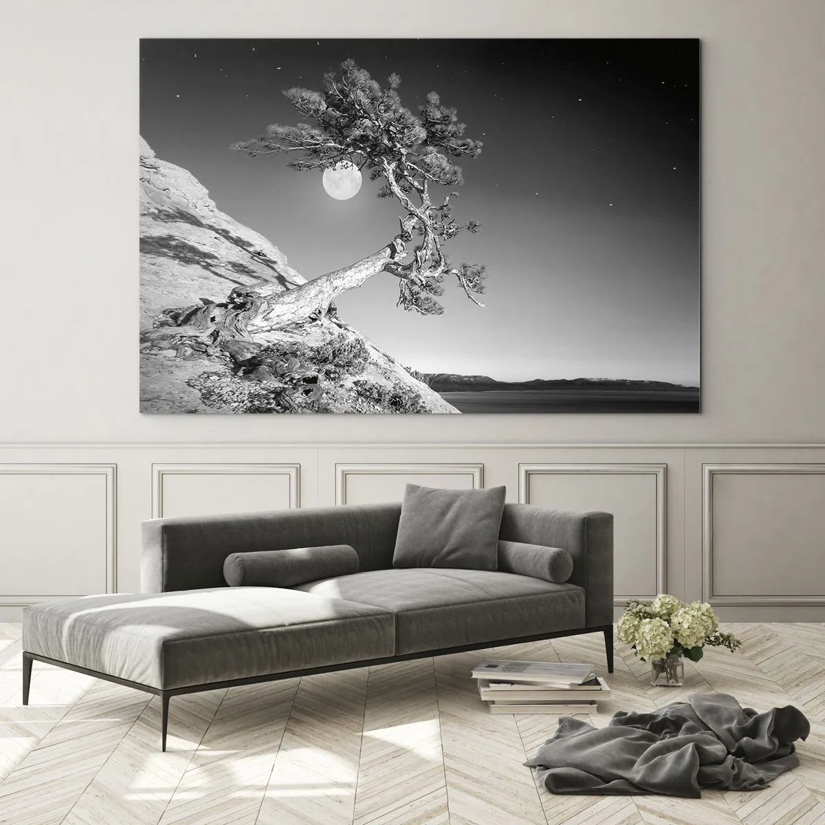 Impression sur verre - Image sur verre - Un arbre penché sur une colline avec la lune en arrière-plan - 70x50cm - Un combattant vainqueur - Décoration murale moderne pour le salon et la chambre ARTTOR