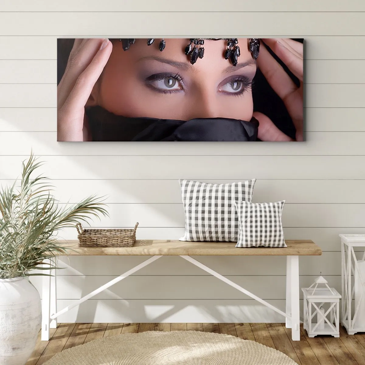 Impression sur toile - Image sur toile - Portrait d'une femme avec des bijoux décoratifs sur fond noir - 160x50cm - Tentation de mystère oriental - Décoration murale moderne pour le salon et la chambre ARTTOR