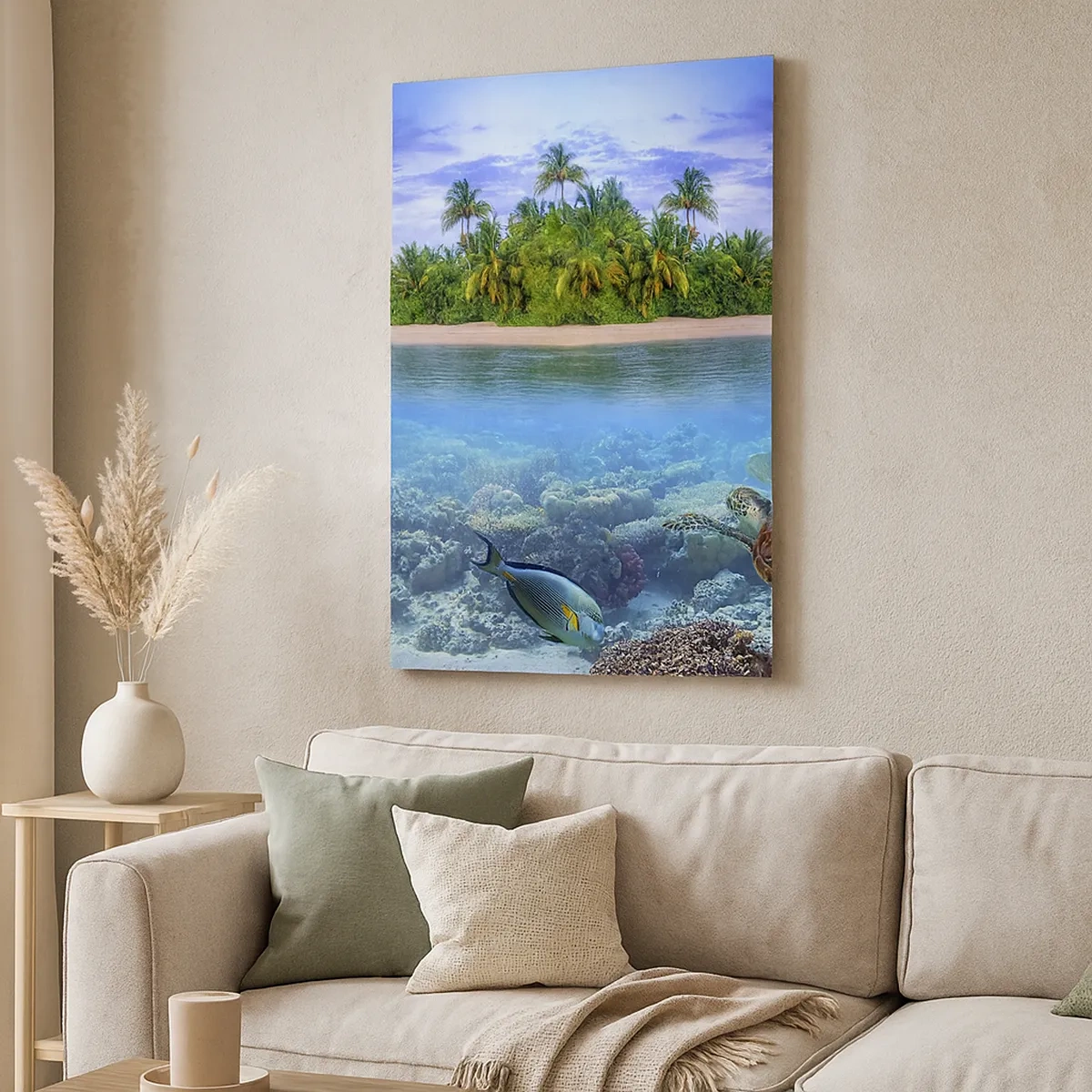 Impression sur toile - Image sur toile - Une île tropicale entourée d'un océan turquoise avec un récif de corail et des poissons. - 50x70cm - L'île céleste vous invite - Décoration murale moderne pour le salon et la chambre ARTTOR
