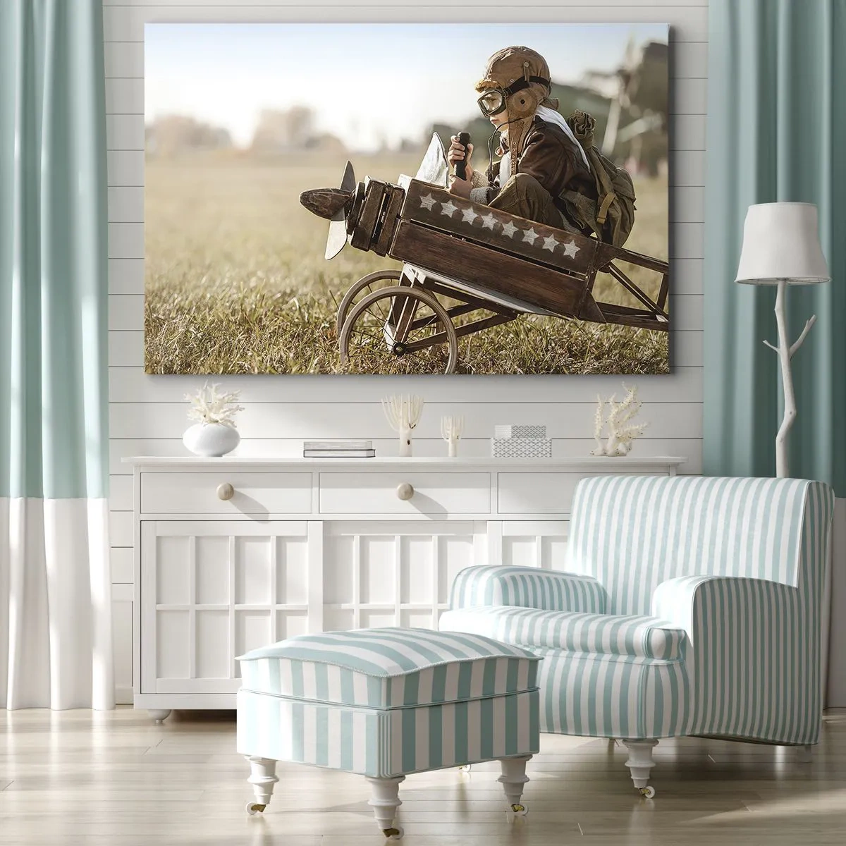 Impression sur toile - Image sur toile - Un enfant dans un avion jouet avec un champ en arrière-plan - 120x80cm - Départ vers un rêve - Décoration murale moderne pour le salon et la chambre ARTTOR