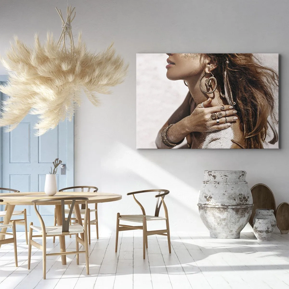 Impression sur toile - Image sur toile - Femme élégante avec des bijoux sur un fond de sable clair - 70x50cm - Reine des plages sauvages - Décoration murale moderne pour le salon et la chambre ARTTOR