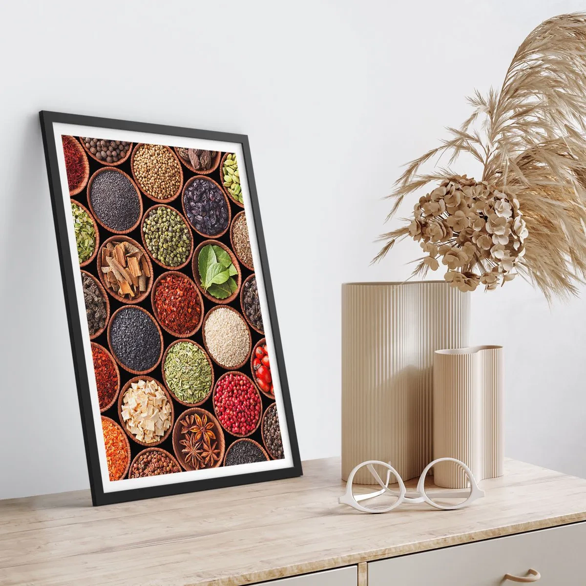 Affiche dans un cadre noir - Poster - Toutes les saveurs du monde - 70x100 cm