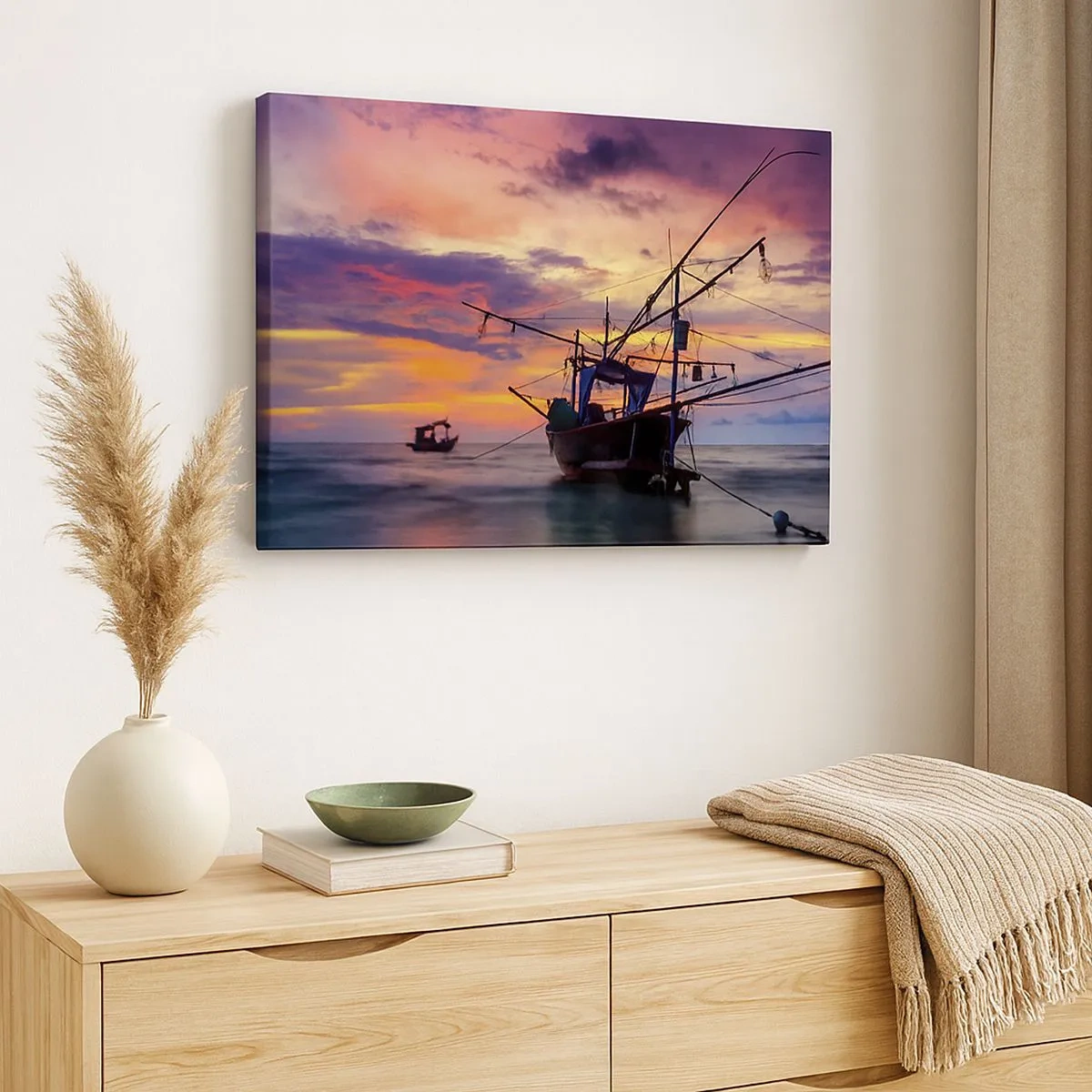 Impression sur toile - Image sur toile - Un bateau de pêche sur fond de coucher de soleil coloré - 70x50cm - Soirée exotique - Décoration murale moderne pour le salon et la chambre ARTTOR