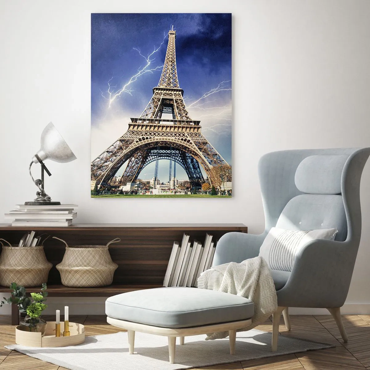Impression sur verre - Image sur verre - La Tour Eiffel entourée d'éclairs par temps nuageux - 50x70cm - Maître des tempêtes - Décoration murale moderne pour le salon et la chambre ARTTOR