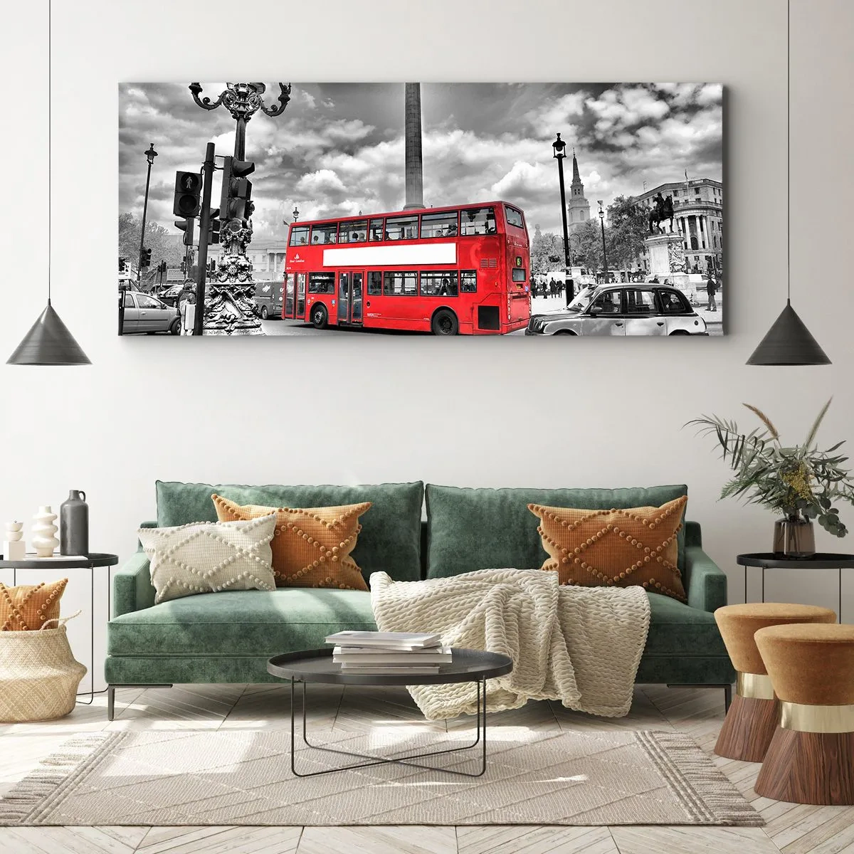 Impression sur toile - Image sur toile - Un bus rouge à impériale sur fond de ville en noir et blanc - 160x50cm - La vraie circulation sanguine de la ville - Décoration murale moderne pour le salon et la chambre ARTTOR