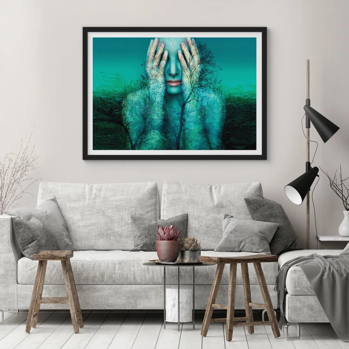 Affiche dans un cadre noir - Poster - Une figure de femme avec un motif d'arbre sur un fond de paysage turquoise - 70x50cm - immergé dans l'azur - Décoration murale moderne pour le salon et la chambre ARTTOR