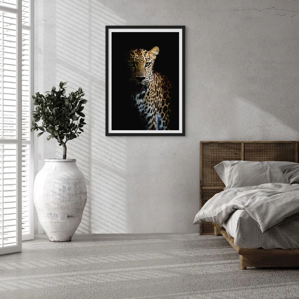 Affiche dans un cadre noir - Poster - Un léopard sur un fond sombre avec des détails de fourrure vifs. - 50x70cm - Beauté sombre - Décoration murale moderne pour le salon et la chambre ARTTOR
