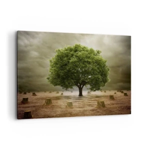 Impression sur toile - Image sur toile - Un arbre vert entouré de troncs d'arbres abattus contre un ciel nuageux - 100x70cm - Tout l'espoir - Décoration murale moderne pour le salon et la chambre ARTTOR