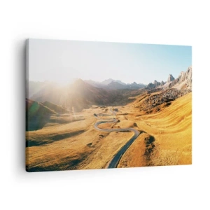Impression sur toile - Image sur toile - Une route sinueuse dans les montagnes éclairée par le soleil couchant - 70x50cm - Dans une vallée dorée - Décoration murale moderne pour le salon et la chambre ARTTOR