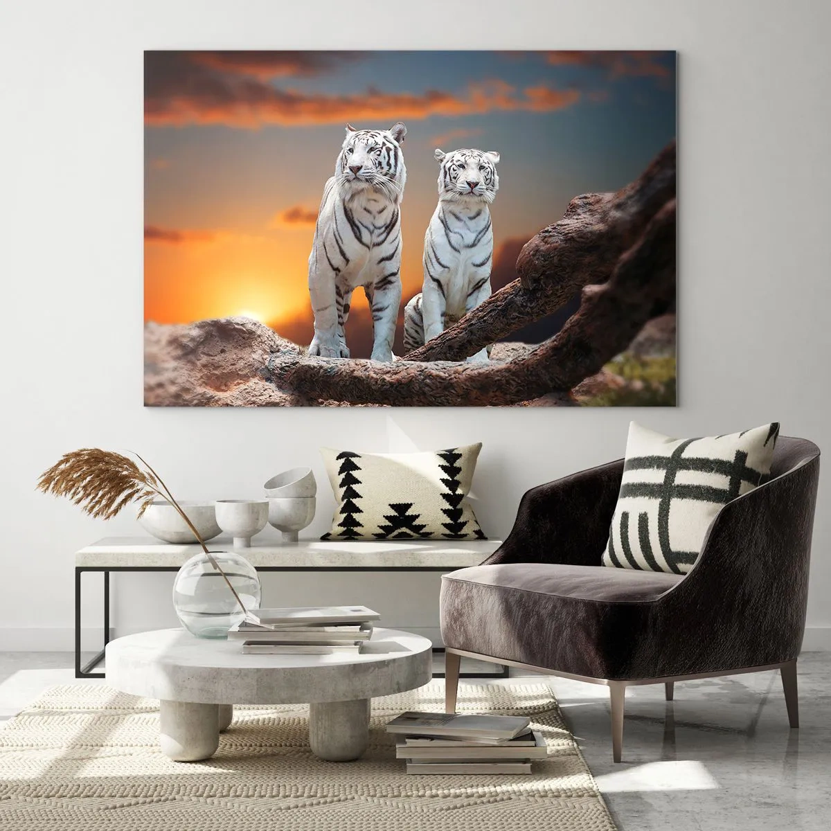 Impression sur verre - Image sur verre - Tigres blancs contre le soleil couchant - 100x70cm - Tout comme à Narnia - Décoration murale moderne pour le salon et la chambre ARTTOR