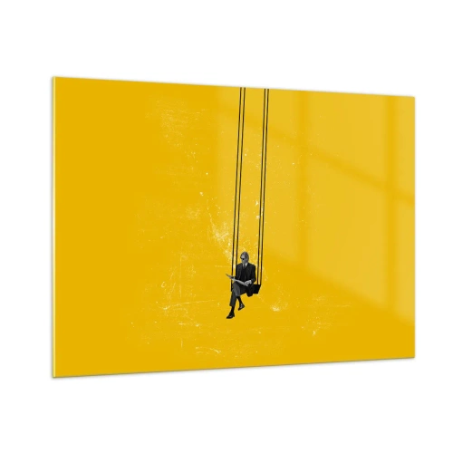 Impression sur verre - Image sur verre - Une figure sur une balançoire suspendue sur un fond jaune - 100x70cm - Un jour comme tous les jours - Décoration murale moderne pour le salon et la chambre ARTTOR