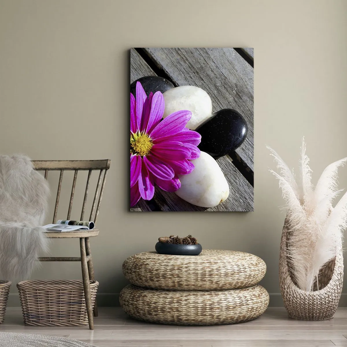 Impression sur toile - Image sur toile - Fleur rose sur un fond de planches de bois avec des pierres - 70x100cm - Repos sur la jetée - Décoration murale moderne pour le salon et la chambre ARTTOR