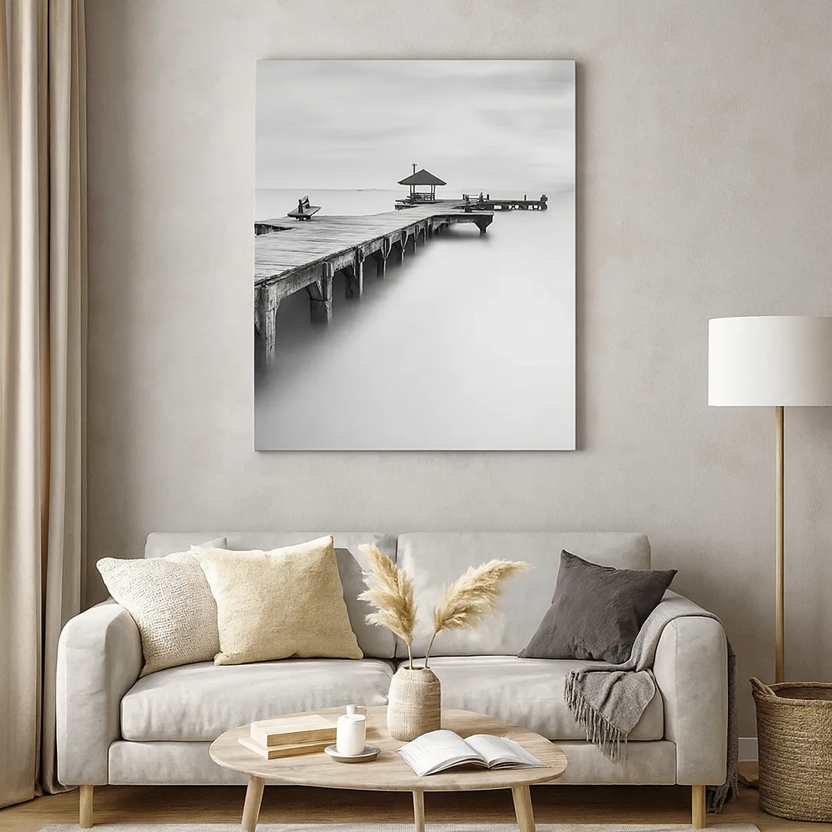 Impression sur toile - Image sur toile - Une vue en noir et blanc d'une jetée en bois sur une eau calme. - 50x70cm - À l'horizon - Décoration murale moderne pour le salon et la chambre ARTTOR