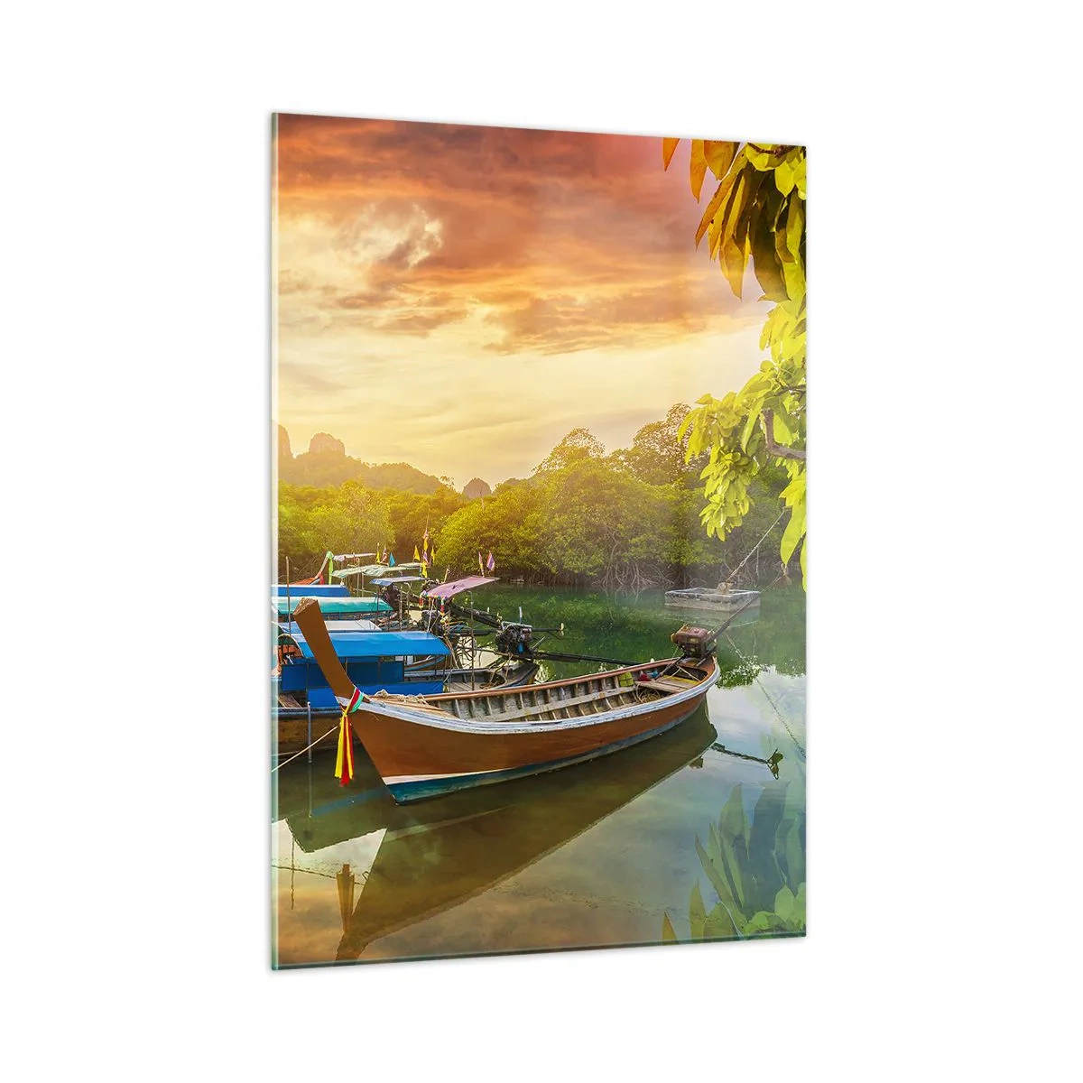 Impression sur verre - Image sur verre - Bateaux traditionnels dans un paysage tropical au coucher du soleil - 50x70cm - Avant une journée chargée - Décoration murale moderne pour le salon et la chambre ARTTOR
