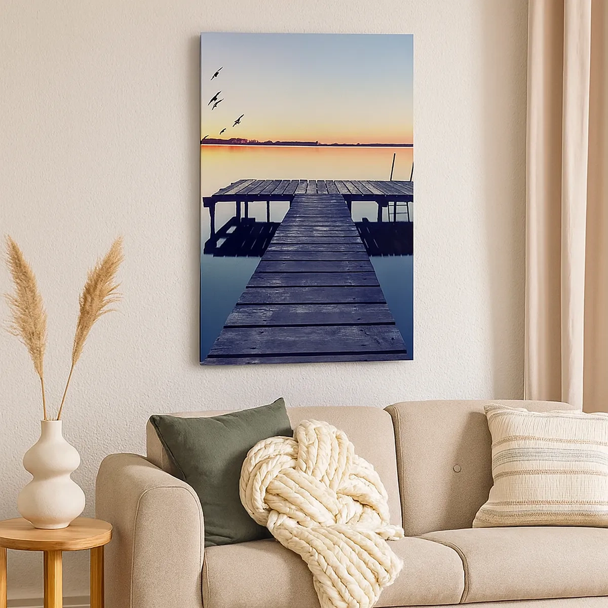 Impression sur toile - Image sur toile - Jetée en bois sur un lac au lever du soleil avec des oiseaux - 50x70cm - C'était une bonne journée - Décoration murale moderne pour le salon et la chambre ARTTOR