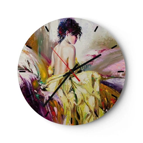 Horloge murale - Pendule murale - Une peinture d'une femme en robe jaune sur un fond pictural plein de couleurs. - 30x30cm - Entre les lèvres et le bord de la tasse - Décoration murale moderne pour le salon, la cuisine et la chambre ARTTOR