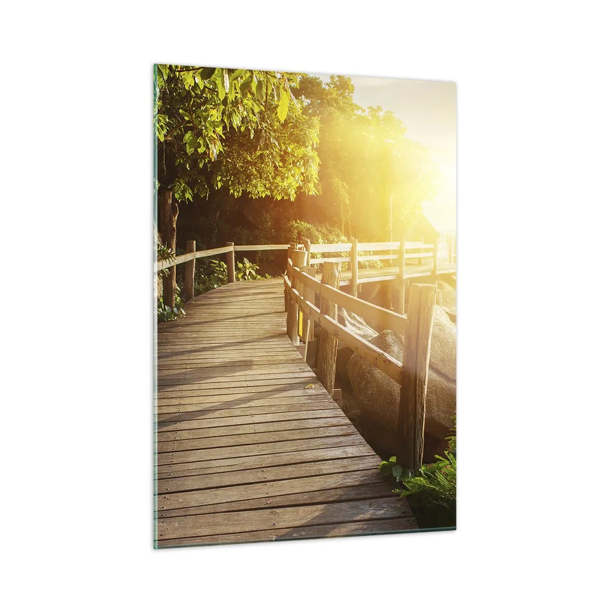 Impression sur verre - Image sur verre - Un chemin en bois parmi les arbres au bord de la mer à la lumière du coucher du soleil - 50x70cm - Un autre tour, un autre miracle - Décoration murale moderne pour le salon et la chambre ARTTOR