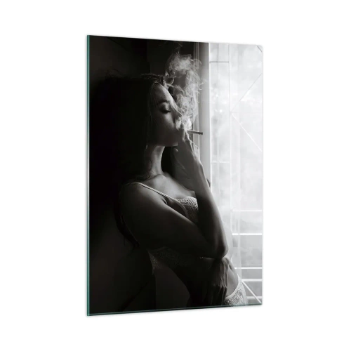 Impression sur verre - Image sur verre - Femme fumant près de la fenêtre en noir et blanc - 50x70cm - Vous sentez-vous libre ? - Décoration murale moderne pour le salon et la chambre ARTTOR