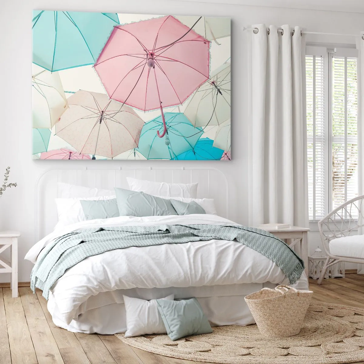 Impression sur toile - Image sur toile - Parapluies pastel contre un ciel lumineux - 100x70cm - Parfois le soleil, parfois la pluie - Décoration murale moderne pour le salon et la chambre ARTTOR